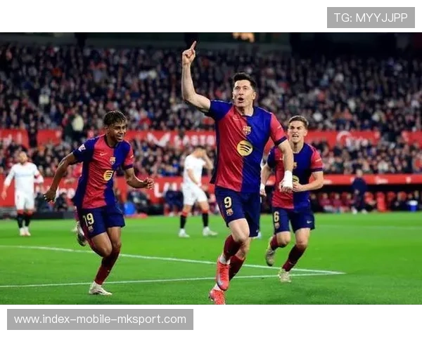 巴萨攻势如潮,佩德里弧顶处理球非常冷静 巴萨攻势如潮,佩德里弧顶处理球非常冷静