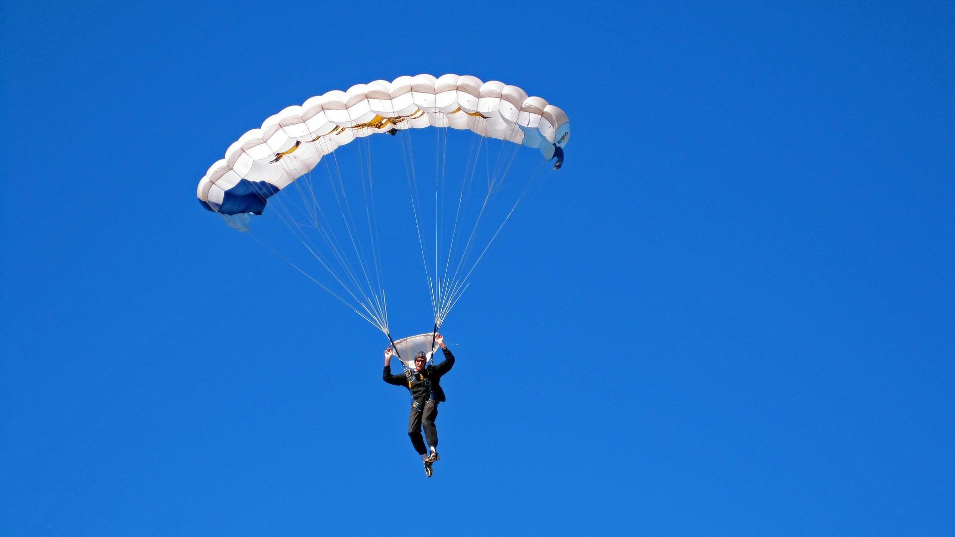 火箭发布球员日常训练vlog受好评，火箭队最新训练